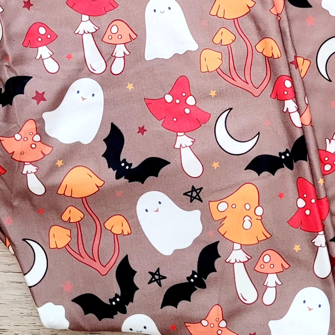 Shrooms & Spookies (Exclusive) - High-quality Handcrafted Vibrant Leggings