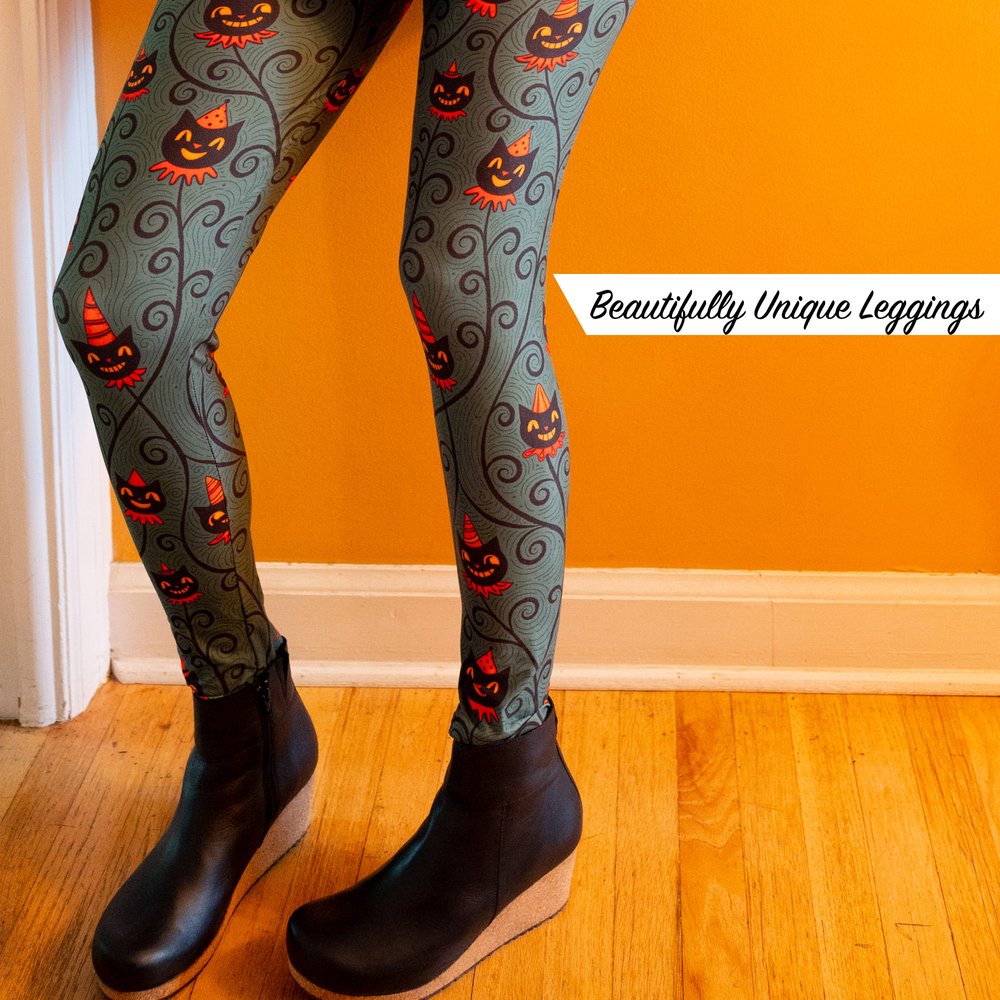 "Creeping Jack Vine" Black Vintage Cat Johanna Parker Exclusive - High-quality Handcrafted Vibrant Leggings