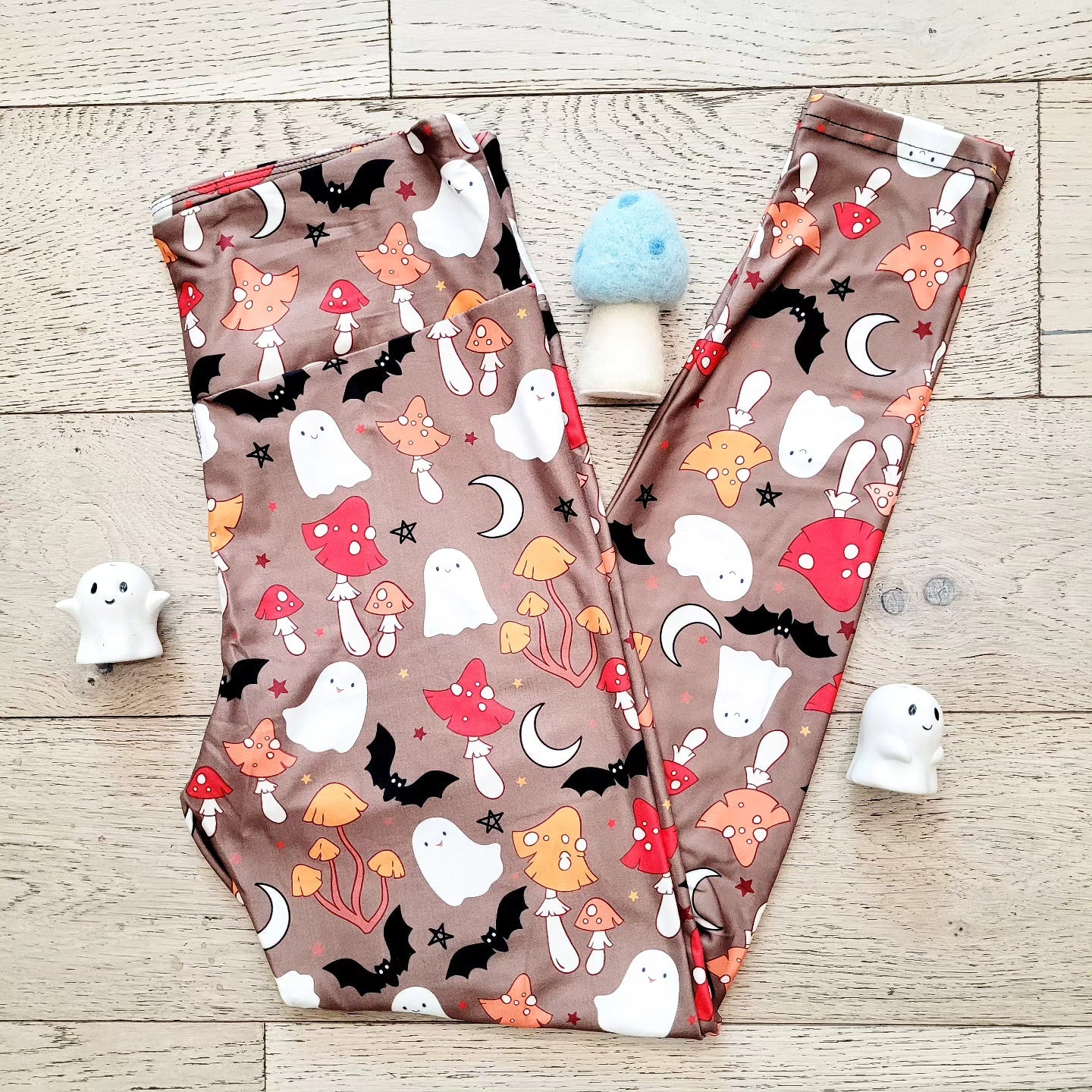 Shrooms & Spookies (Exclusive) - High-quality Handcrafted Vibrant Leggings